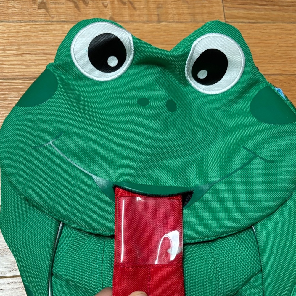 Green Frog Kids Backpack - Picture 4 of 5